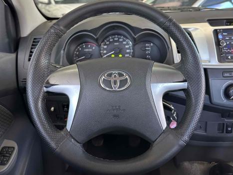 TOYOTA Hilux Caminhonete 3.0 4P SR 4X4 TURBO DIESEL CABINE DUPLA, Foto 20