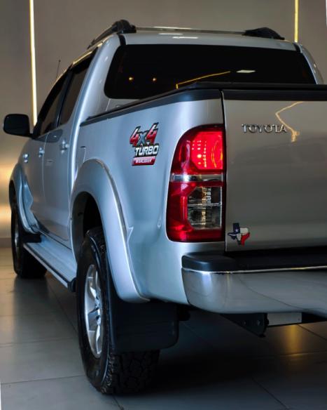 TOYOTA Hilux Caminhonete 3.0 16V 4P 4X4 SRV TURBO DIESEL CABINE DUPLA AUTOM�TICO, Foto 4