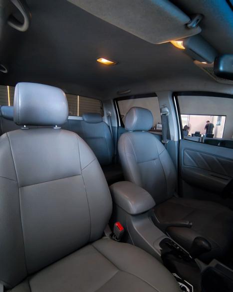 TOYOTA Hilux Caminhonete 3.0 16V 4P 4X4 SRV TURBO DIESEL CABINE DUPLA AUTOM�TICO, Foto 9