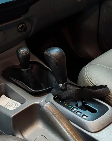 TOYOTA Hilux Caminhonete 3.0 16V 4P 4X4 SRV TURBO DIESEL CABINE DUPLA AUTOM�TICO, Foto 12