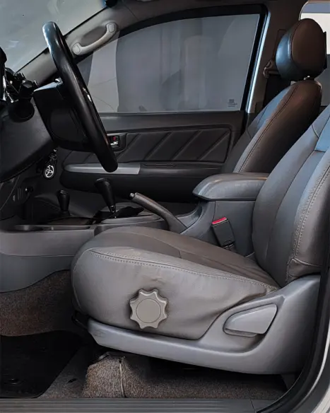 TOYOTA Hilux Caminhonete 3.0 16V 4P 4X4 SRV TURBO DIESEL CABINE DUPLA AUTOM�TICO, Foto 16