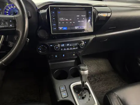 TOYOTA Hilux Caminhonete 2.8 16V SRV 4X4 DIESEL CABINE DUPLA AUTOM�TICO, Foto 8