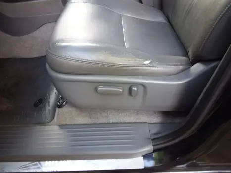 TOYOTA Hilux Caminhonete 3.0 4P 4X4 SRV TURBO DIESEL CABINE DUPLA AUTOM�TICO, Foto 7