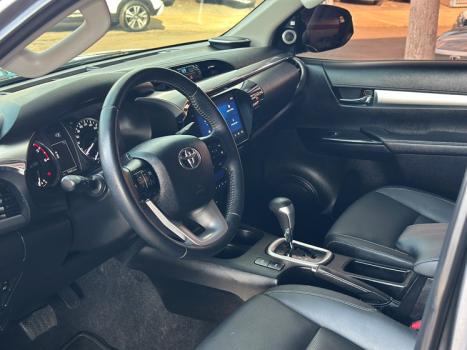 TOYOTA Hilux Caminhonete 2.8 16V SRX PLUS 4X4 TURBO DIESEL CABINE DUPLA AUTOM�TICO, Foto 8