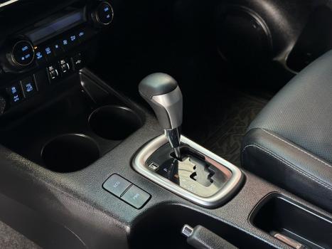 TOYOTA Hilux Caminhonete 2.8 16V SRX PLUS 4X4 TURBO DIESEL CABINE DUPLA AUTOM�TICO, Foto 13