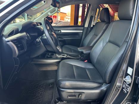 TOYOTA Hilux Caminhonete 2.8 16V SRX PLUS 4X4 TURBO DIESEL CABINE DUPLA AUTOM�TICO, Foto 14