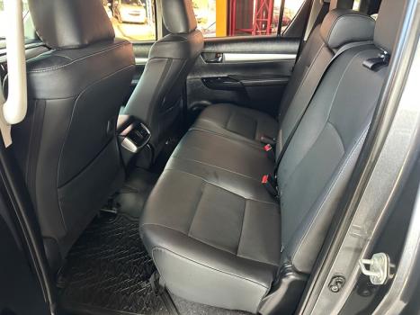 TOYOTA Hilux Caminhonete 2.8 16V SRX PLUS 4X4 TURBO DIESEL CABINE DUPLA AUTOM�TICO, Foto 15