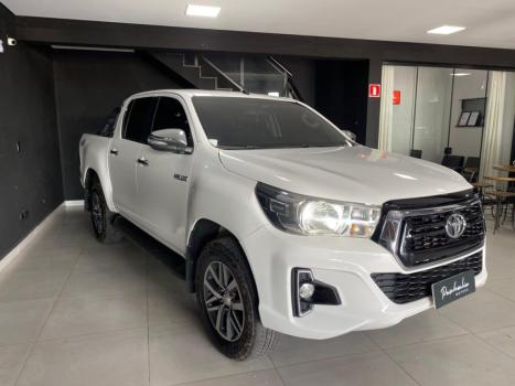 TOYOTA Hilux Caminhonete 3.0 16V 4P 4X4 SRV TURBO DIESEL CABINE DUPLA AUTOM�TICO, Foto 2