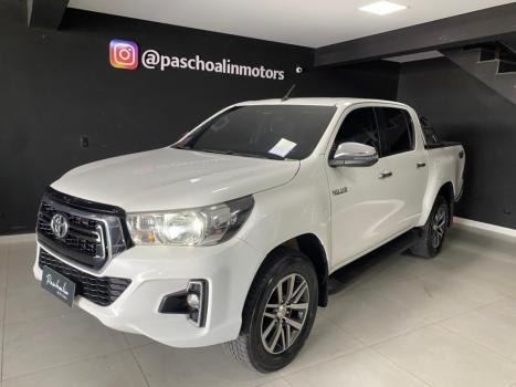 TOYOTA Hilux Caminhonete 3.0 16V 4P 4X4 SRV TURBO DIESEL CABINE DUPLA AUTOM�TICO, Foto 4