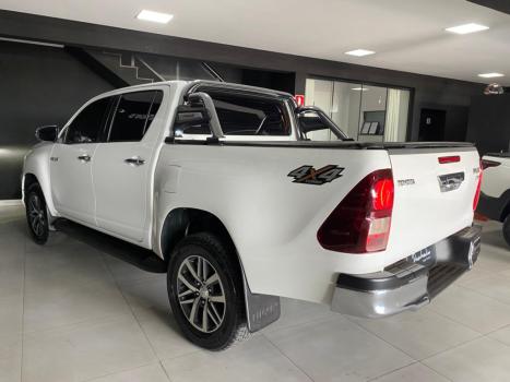 TOYOTA Hilux Caminhonete 3.0 16V 4P 4X4 SRV TURBO DIESEL CABINE DUPLA AUTOM�TICO, Foto 12