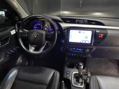 TOYOTA Hilux Caminhonete 3.0 16V 4P 4X4 SRV TURBO DIESEL CABINE DUPLA AUTOM�TICO, Foto 18