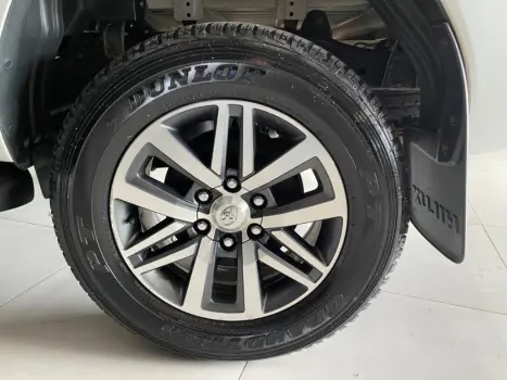 TOYOTA Hilux Caminhonete 3.0 16V 4P 4X4 SRV TURBO DIESEL CABINE DUPLA AUTOM�TICO, Foto 22