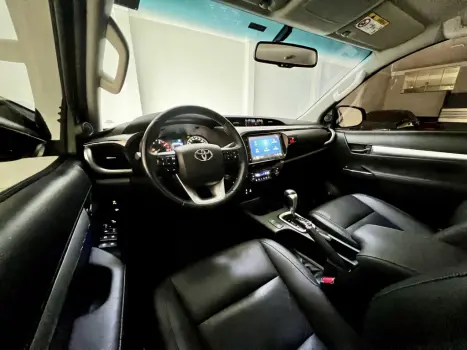 TOYOTA Hilux Caminhonete 2.8 16V SRV 4X4 DIESEL CABINE DUPLA AUTOM�TICO, Foto 6