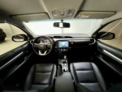 TOYOTA Hilux Caminhonete 2.8 16V SRV 4X4 DIESEL CABINE DUPLA AUTOM�TICO, Foto 10