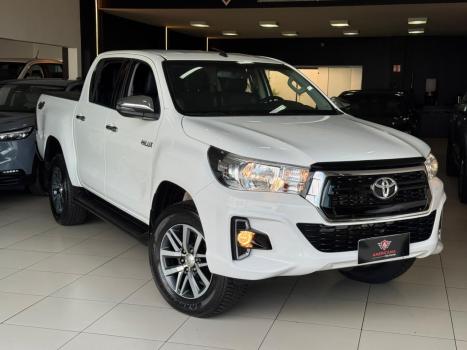 TOYOTA Hilux Caminhonete 2.8 16V SRV 4X4 DIESEL CABINE DUPLA AUTOM�TICO, Foto 2
