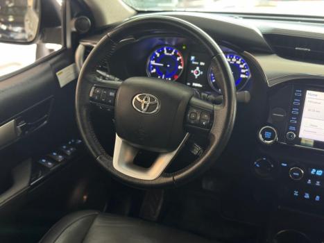 TOYOTA Hilux Caminhonete 2.8 16V SRV 4X4 DIESEL CABINE DUPLA AUTOM�TICO, Foto 8