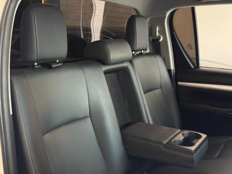 TOYOTA Hilux Caminhonete 2.8 16V SRV 4X4 DIESEL CABINE DUPLA AUTOM�TICO, Foto 11