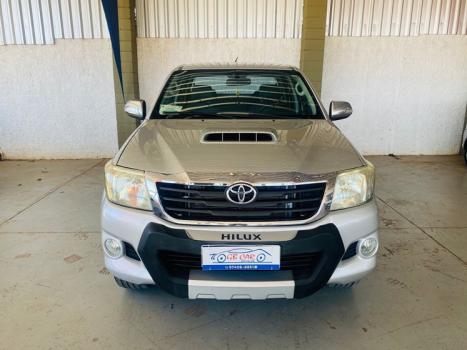 TOYOTA Hilux Caminhonete 3.0 4P 4X4 SRV TURBO DIESEL CABINE DUPLA AUTOM�TICO, Foto 3