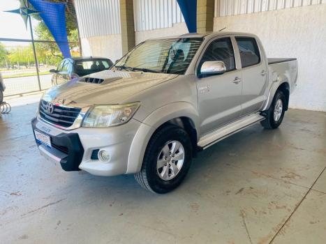 TOYOTA Hilux Caminhonete 3.0 4P 4X4 SRV TURBO DIESEL CABINE DUPLA AUTOM�TICO, Foto 5