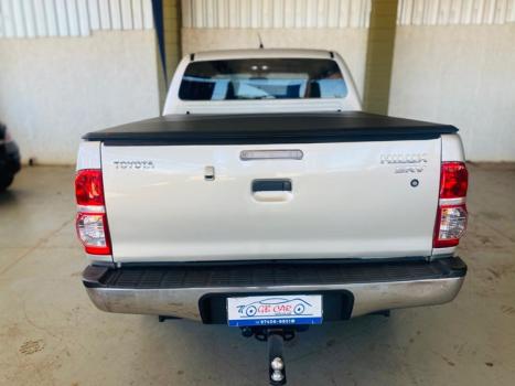 TOYOTA Hilux Caminhonete 3.0 4P 4X4 SRV TURBO DIESEL CABINE DUPLA AUTOM�TICO, Foto 8
