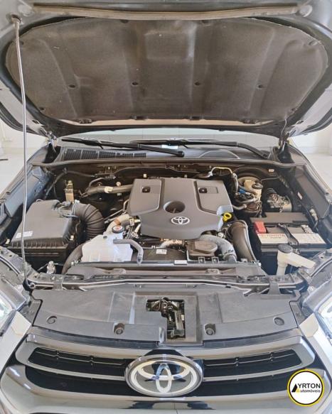 TOYOTA Hilux Caminhonete 2.8 16V 4P SRX DIESEL CABINE DUPLA, Foto 3