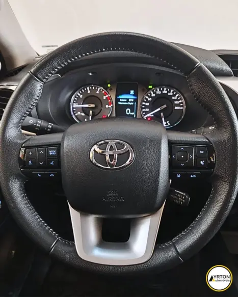 TOYOTA Hilux Caminhonete 2.8 16V 4P SRX DIESEL CABINE DUPLA, Foto 13
