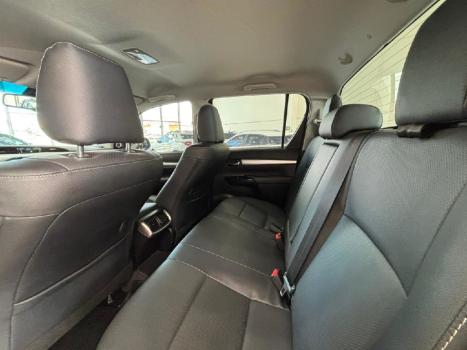 TOYOTA Hilux Caminhonete 2.8 16V SRX 4X4 TURBO DIESEL CABINE DUPLA AUTOM�TICO, Foto 9