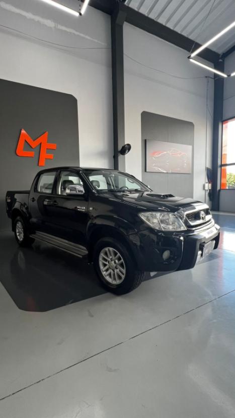 TOYOTA Hilux Caminhonete 3.0 4P 4X4 SRV TURBO DIESEL CABINE DUPLA AUTOM�TICO, Foto 3