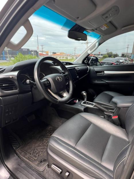 TOYOTA Hilux Caminhonete 2.8 16V SRX LIMITED 4X4 TURBO DIESEL CABINE DUPLA AUTOM�TICO, Foto 4