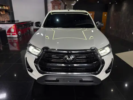 TOYOTA Hilux Caminhonete 2.8 16V SRX 4X4 DIESEL CABINE DUPLA AUTOM�TICO, Foto 11