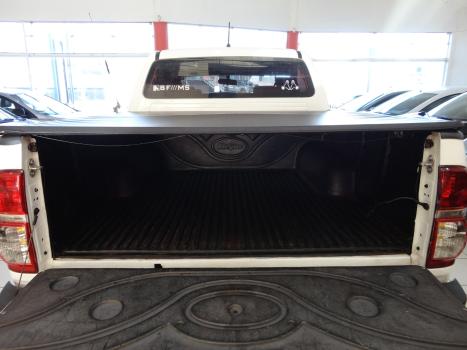 TOYOTA Hilux Caminhonete 2.5 16V 4P 4X4 TURBO DIESEL CABINE DUPLA, Foto 17