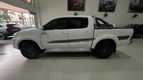 TOYOTA Hilux Caminhonete 3.0 4P 4X4 TURBO DIESEL CABINE DUPLA LIMITED EDITION AUTOM�TICO, Foto 4