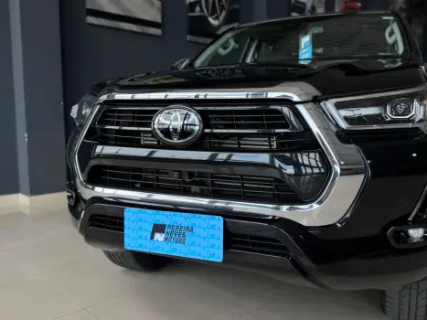 TOYOTA Hilux Caminhonete 2.8 16V SRX 4X4 TURBO DIESEL CABINE DUPLA AUTOM�TICO, Foto 2