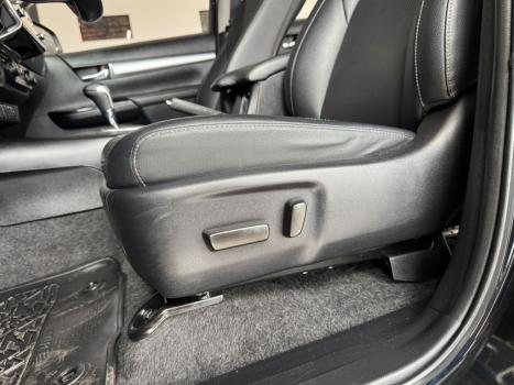 TOYOTA Hilux Caminhonete 2.8 16V SRX 4X4 TURBO DIESEL CABINE DUPLA AUTOM�TICO, Foto 14