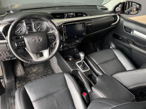 TOYOTA Hilux Caminhonete 2.8 16V SRX 4X4 TURBO DIESEL CABINE DUPLA AUTOM�TICO, Foto 16