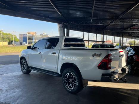 TOYOTA Hilux Caminhonete 2.8 16V 4P SR 4X4 DIESEL CABINE DUPLA AUTOM�TICO, Foto 4