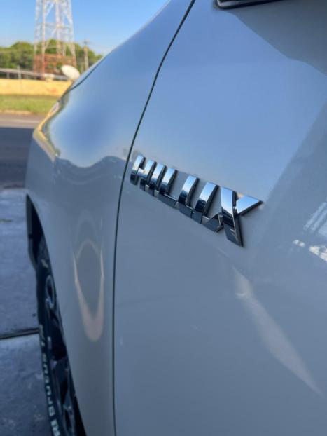 TOYOTA Hilux Caminhonete 2.8 16V 4P SR 4X4 DIESEL CABINE DUPLA AUTOM�TICO, Foto 16