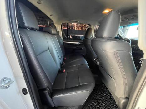 TOYOTA Hilux Caminhonete 2.8 16V 4P SR 4X4 DIESEL CABINE DUPLA AUTOM�TICO, Foto 27