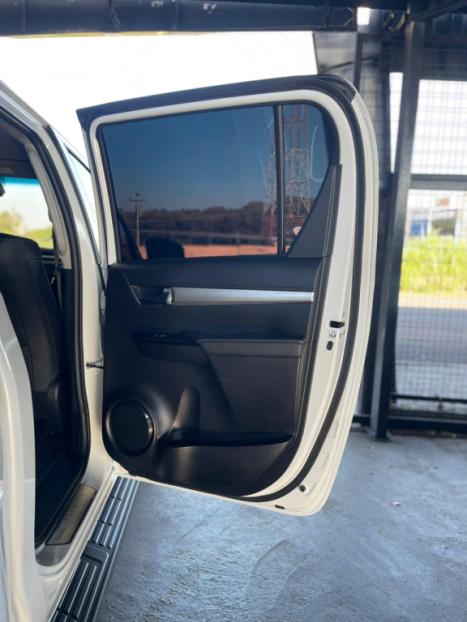 TOYOTA Hilux Caminhonete 2.8 16V 4P SR 4X4 DIESEL CABINE DUPLA AUTOM�TICO, Foto 28