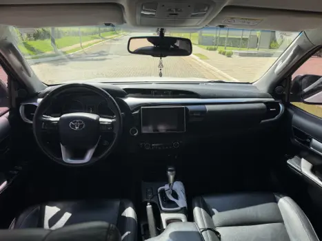 TOYOTA Hilux Caminhonete 2.7 16V 4P SRV FLEX CABINE DUPLA AUTOM�TICO, Foto 5