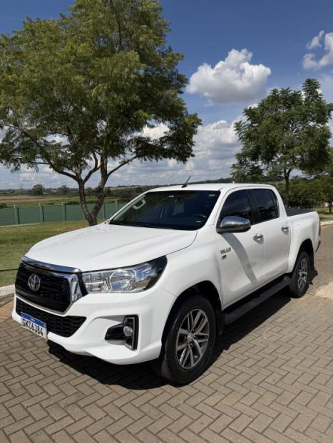 TOYOTA Hilux Caminhonete 2.7 16V 4P SRV FLEX CABINE DUPLA AUTOM�TICO, Foto 9