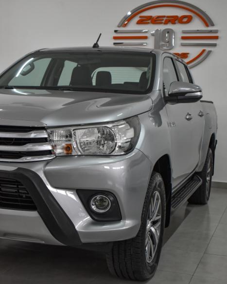 TOYOTA Hilux Caminhonete 2.8 16V SRV 4X4 DIESEL CABINE DUPLA AUTOM�TICO, Foto 4
