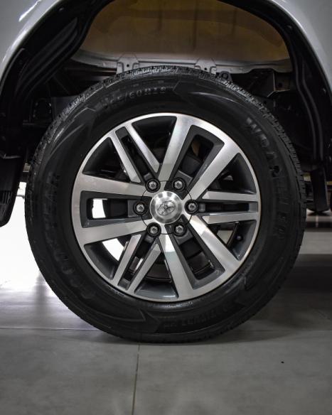 TOYOTA Hilux Caminhonete 2.8 16V SRV 4X4 DIESEL CABINE DUPLA AUTOM�TICO, Foto 5