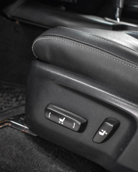 TOYOTA Hilux Caminhonete 2.8 16V SRV 4X4 DIESEL CABINE DUPLA AUTOM�TICO, Foto 14