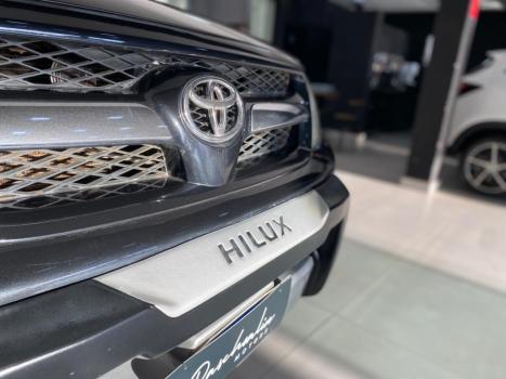 TOYOTA Hilux Caminhonete 3.0 4P 4X4 SRV TURBO DIESEL CABINE DUPLA, Foto 4