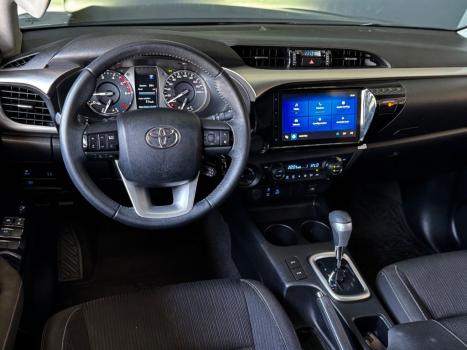 TOYOTA Hilux Caminhonete 2.8 16V 4P SR 4X4 DIESEL CABINE DUPLA AUTOM�TICO, Foto 12