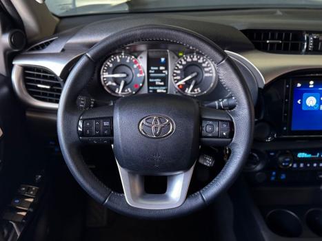 TOYOTA Hilux Caminhonete 2.8 16V 4P SR 4X4 DIESEL CABINE DUPLA AUTOM�TICO, Foto 17