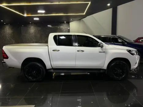 TOYOTA Hilux Caminhonete 2.7 16V 4P SR FLEX CABINE DUPLA, Foto 10