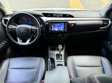 TOYOTA Hilux Caminhonete 2.7 16V 4P SR FLEX CABINE DUPLA, Foto 13