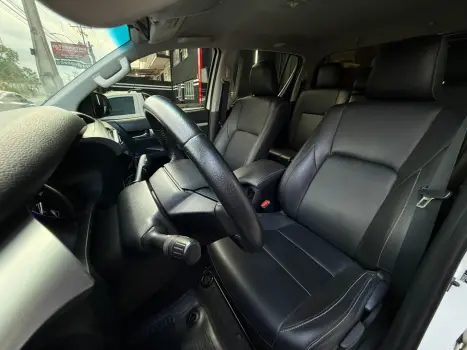 TOYOTA Hilux Caminhonete 2.7 16V 4P SR FLEX CABINE DUPLA, Foto 15